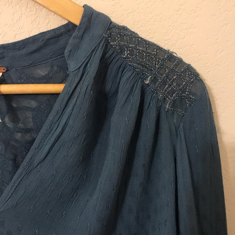 Free People Blue Canyon Rose Hi-Lo Blouse Size XS - Picture 5 of 8
